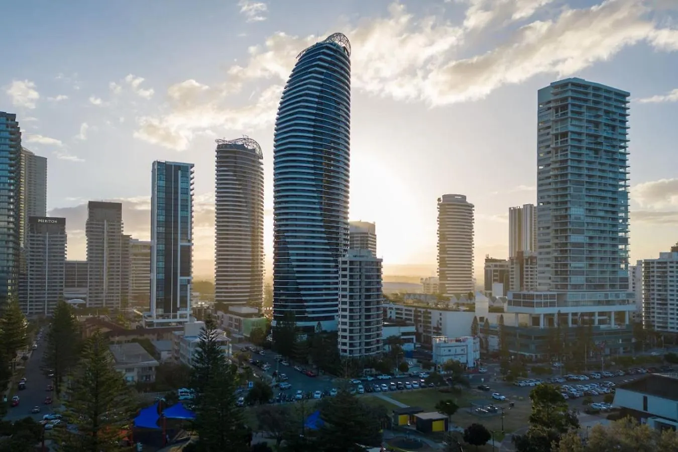 Oracle 2 - Central 2B In Broadbeach With Views Gold Coast