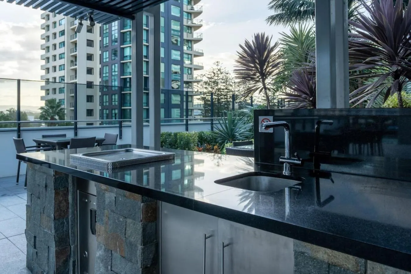 Apartment Oracle 2 - Central 2B In Broadbeach With Views Gold Coast